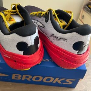 Brooks Run Disney Mickey Mouse Red and Black Shoes NIB women’s 9 Ghost Max 2